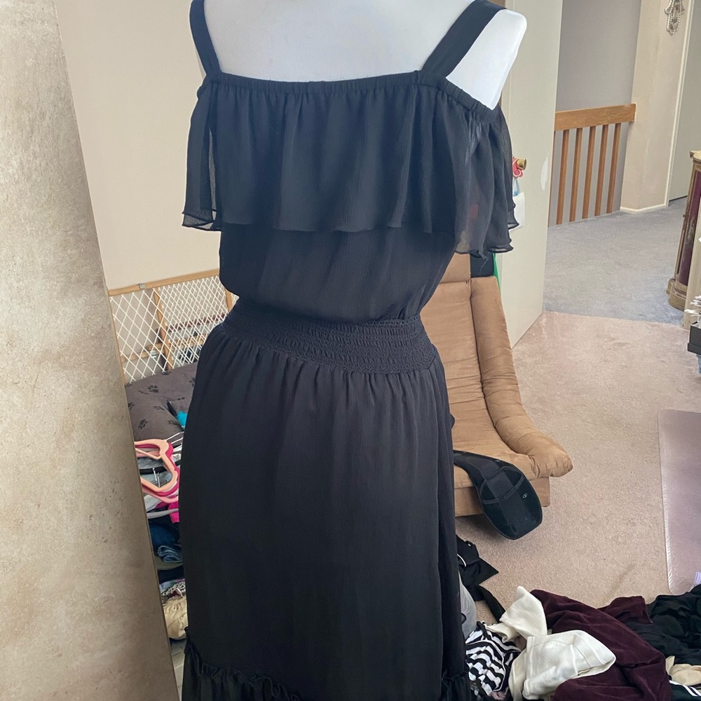 Black Tommy Hilfiger Peasant dress -Like new - Picture 5 of 5